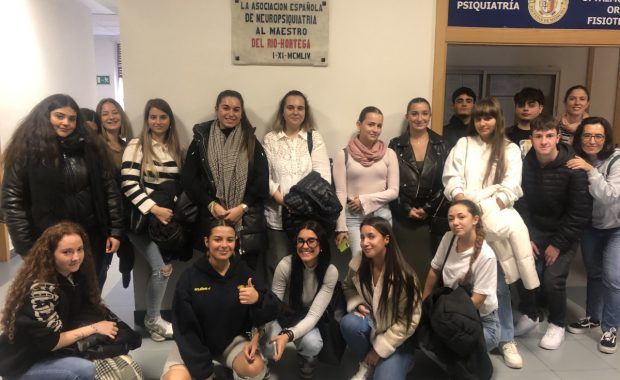 Los alumnos de auxiliar de enfermería y la semana de la ciencia