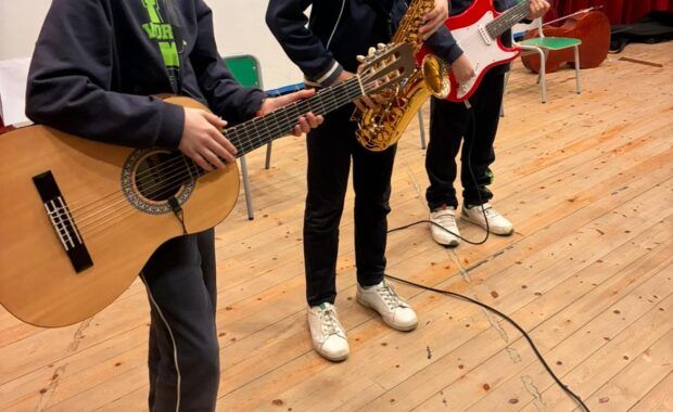 Santa Cecilia llega al colegio